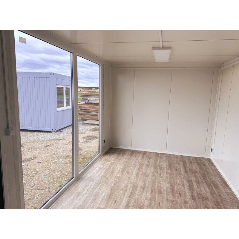 CONTENEDOR ELEVADO 7×3 M GRANDES VITRINAS / AIRE ACONDICIONADO / BAÑO ( Ref: 5905 )